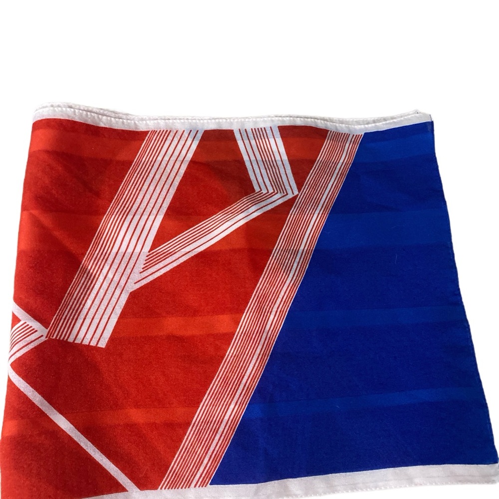 VTG Red and Blue Casual Scarf with Geometric Design
